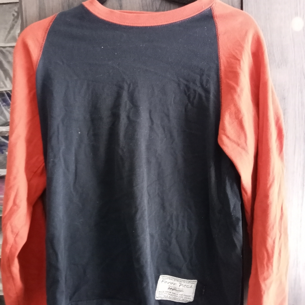 Boys top